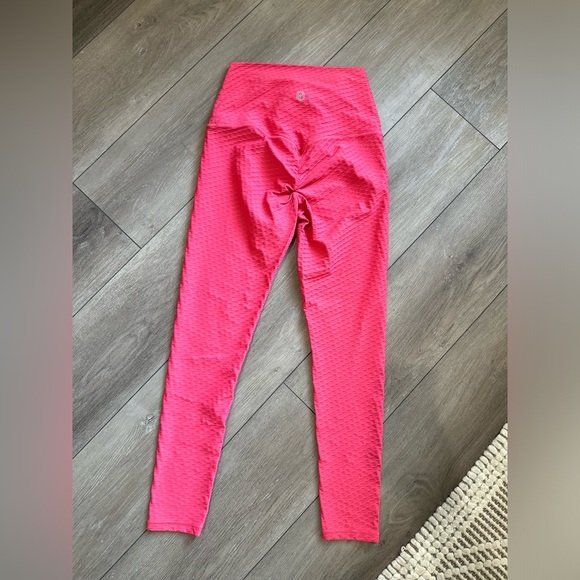 Born Primitive Leggings | Pink Paragon / Yoga Pants | Size Small - Picture 5 of 9